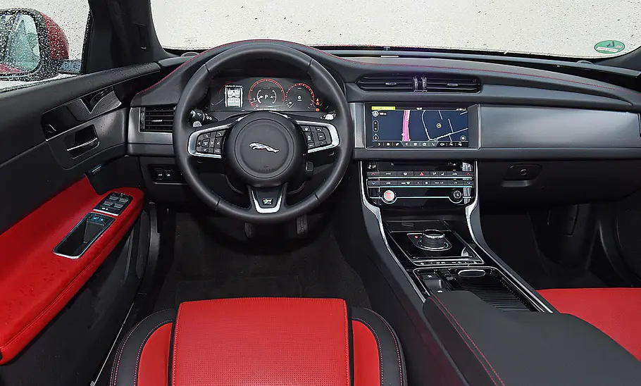 Jaguar XF Sportbrake 25t