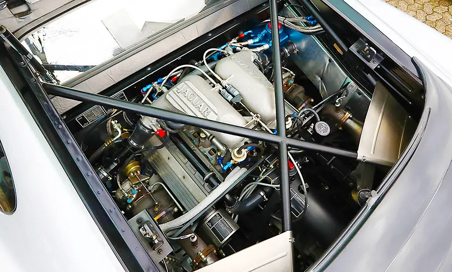 Der Motor des Jaguar XJ220.