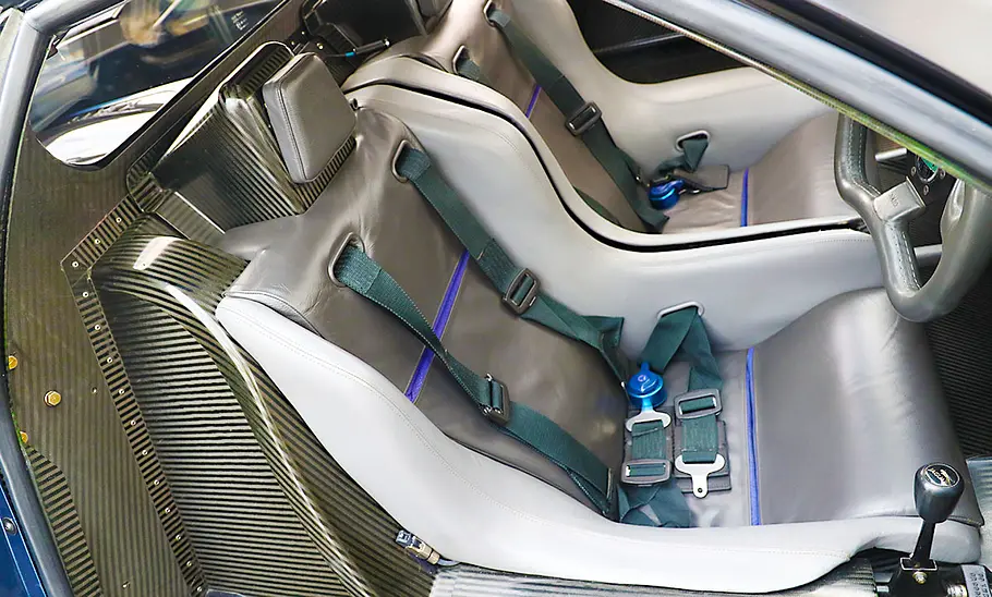 Der Innenraum des Jaguar XJR-15.