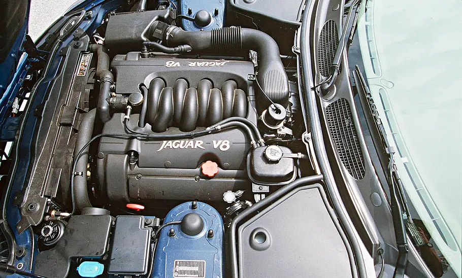 Der Motor des Jaguar XK8.