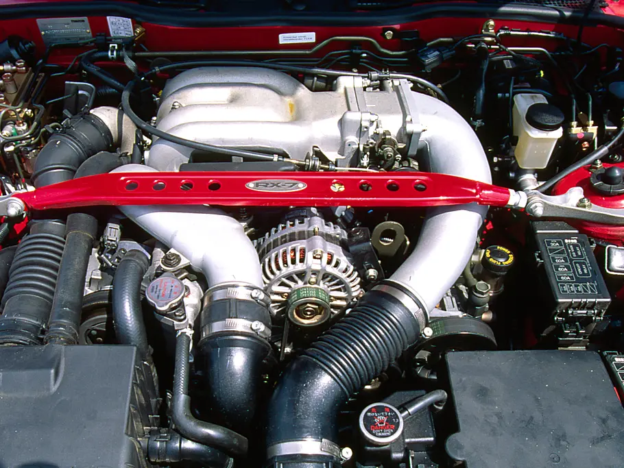 5 Japanische Kämpfer: Mazda RX-7 Turbo Japanische Sportwagen Mazda RX-7 Turbo Motor