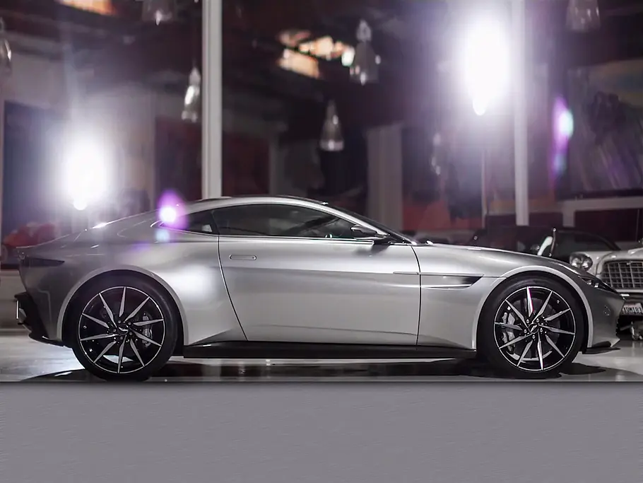 aston martin db10 spectre