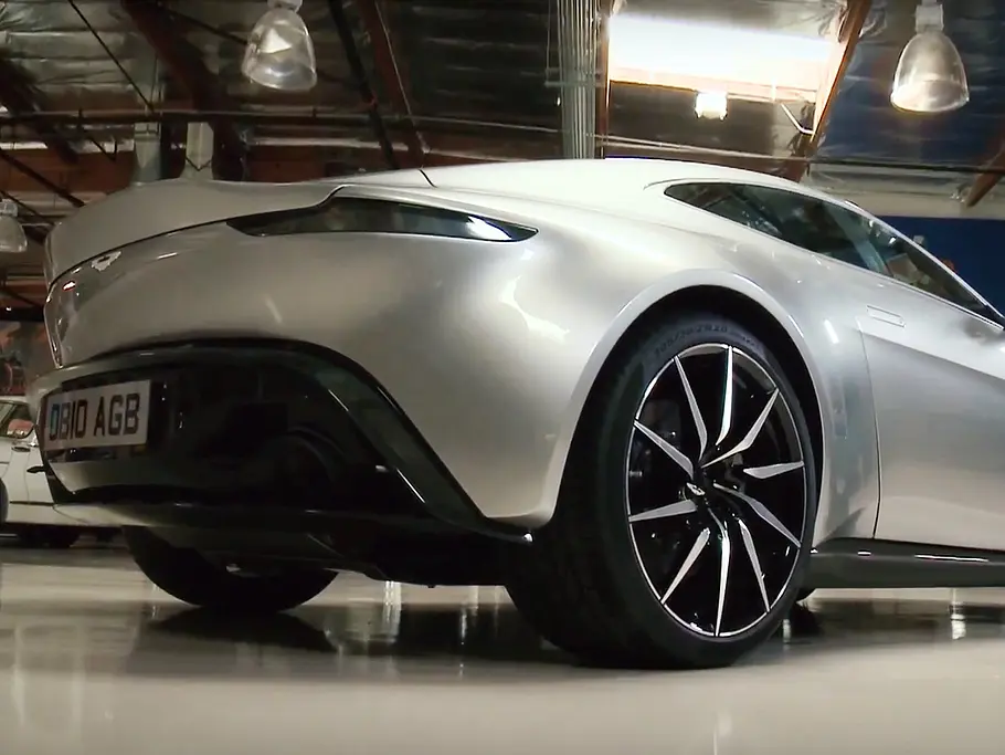aston martin db10 spectre