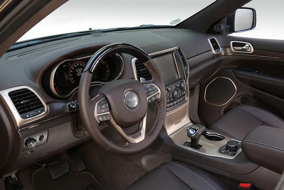 Jeep Grand Cherokee 3.0 V6 Multijet Jeep Grand Cherokee 3.0 V6 Multijet Test Bilder 2014 technische Daten Cockpit