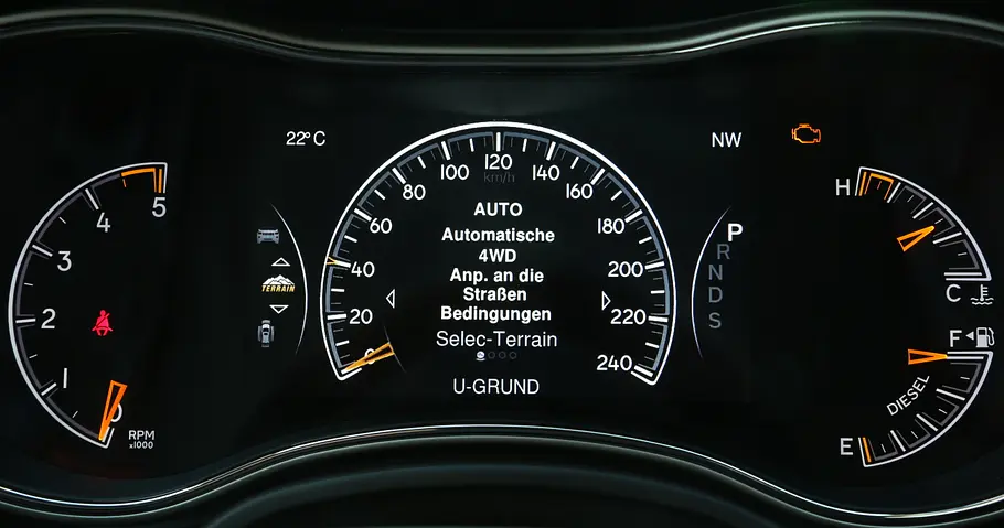 Jeep Grand Cherokee 3.0 V6 Multijet Jeep Grand Cherokee 3.0 V6 Multijet Test Bilder 2014 technische Daten Instrumente