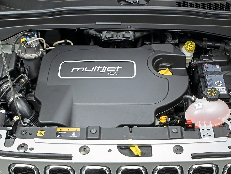 Jeep Renegade 1.6 Multijet 2015 SUV Diesel Vierzylinder Motor Test Bilder