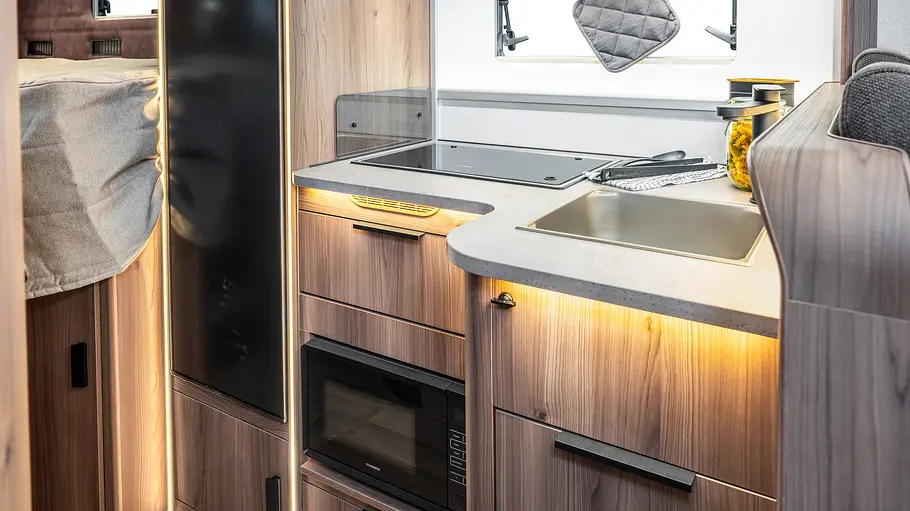 Die Küche des Kabe Novum Traq 750 im Detail.