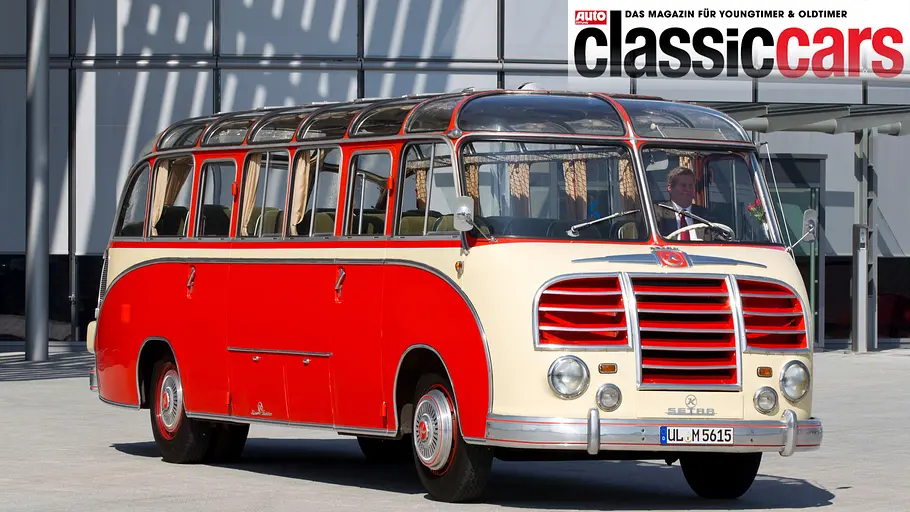 Kässbohrer Setra S8 Kässbohrer Setra S8 statisch von schräg vorne fotografiert.