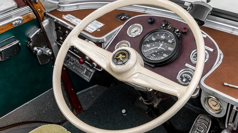 Kässbohrer Setra S8 Das Cockpit des Kässbohrer Setra S8.