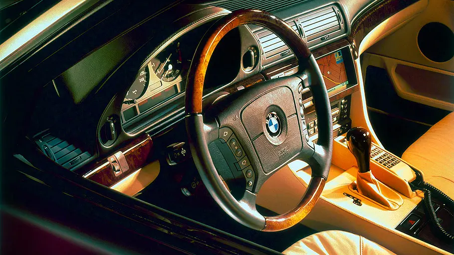 BMW 750iL (E38) Das Cockpit des BMW 750iL (E38).