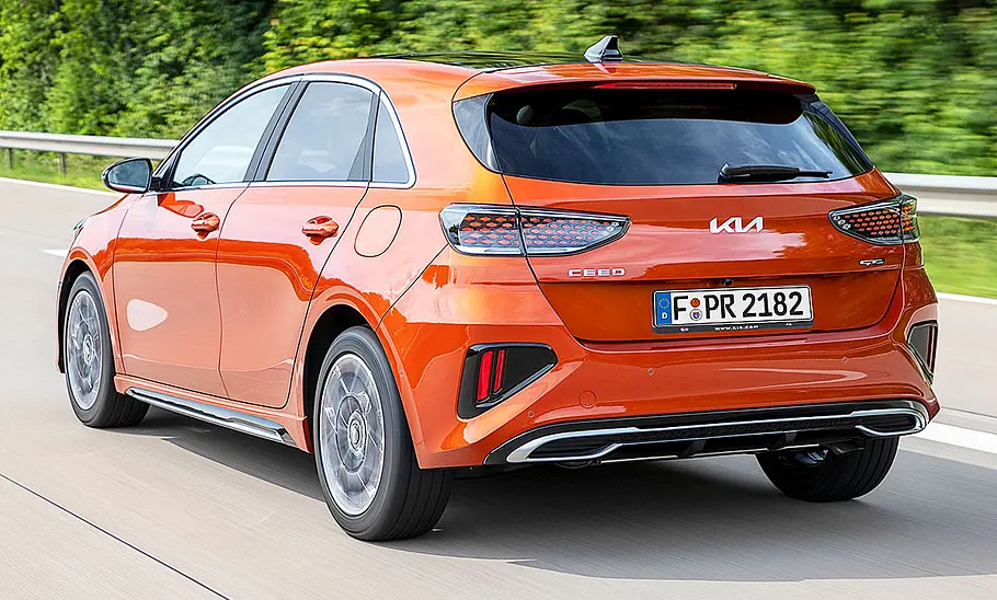 Kia Ceed Facelift (2021) Kia Ceed Facelift (2021)