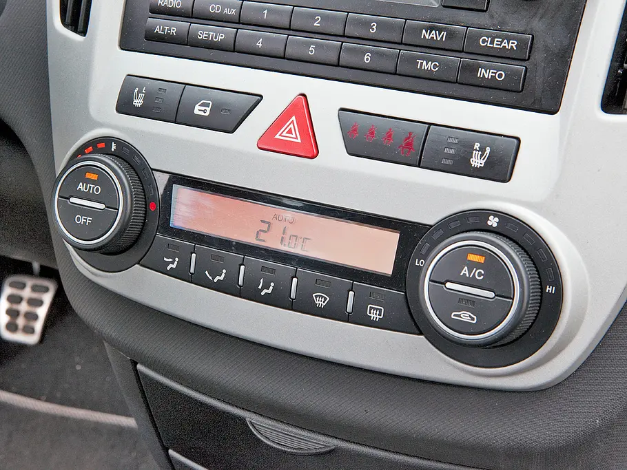Kia Ceed SW 2.0 CVVT Kia Ceed SW 2.0 CVVT - Klimaautomatik