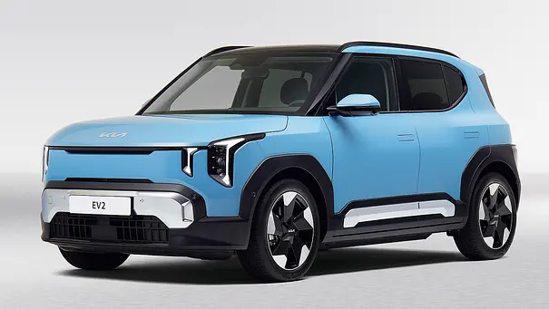 Blick von schräg vorne auf den Kia EV2 (2026). - Foto: Kia