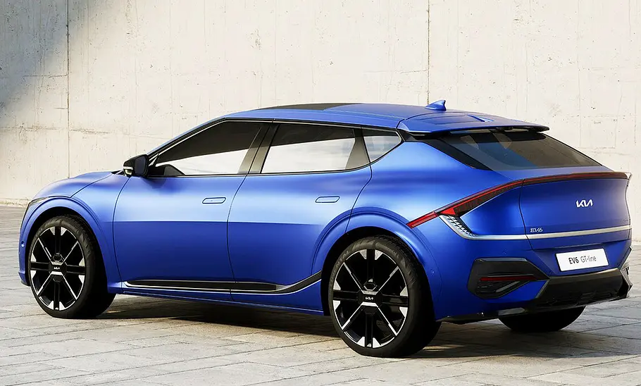 Kia EV6 Facelift (2024); stehend, schräg hinten