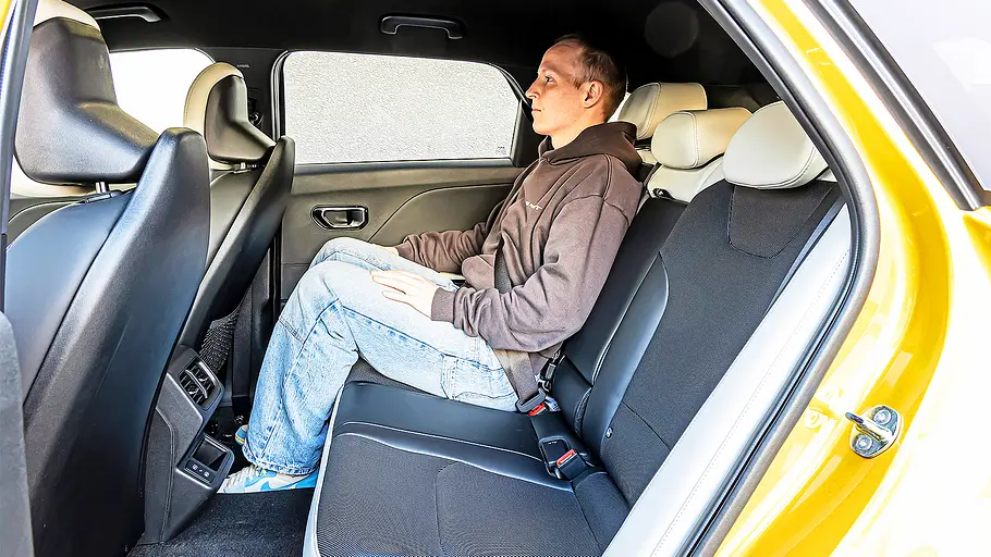 Kia K4 Blick auf die Fondsitze im Innenraum des Kia K4.