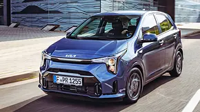 Kia Picanto Facelift (2024); fahrend; Außenansicht; Frontansicht - Foto: Kia Kia Picanto Facelift (2024); fahrend; Außenansicht; Frontansicht - Foto: Kia