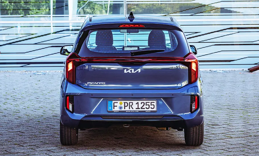 Kia Picanto Facelift (2024); stehend; Außenansicht; Hecksicht