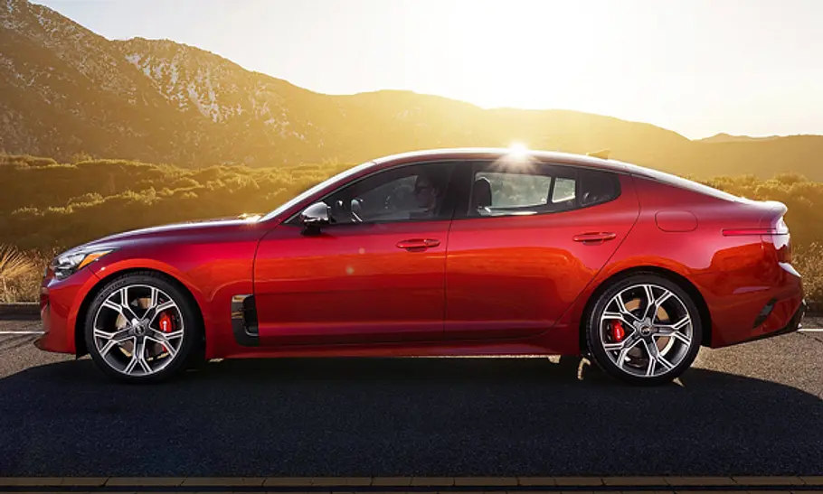 Kia Stinger (2017) Kia Stinger (2017)