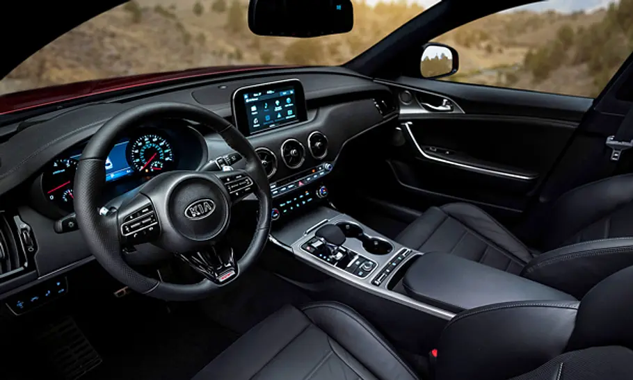 Kia Stinger (2017) Kia Stinger (2017)