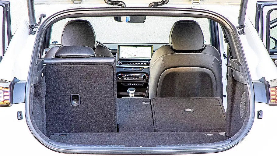 Blick in den Kofferraum des Kia XCeed.