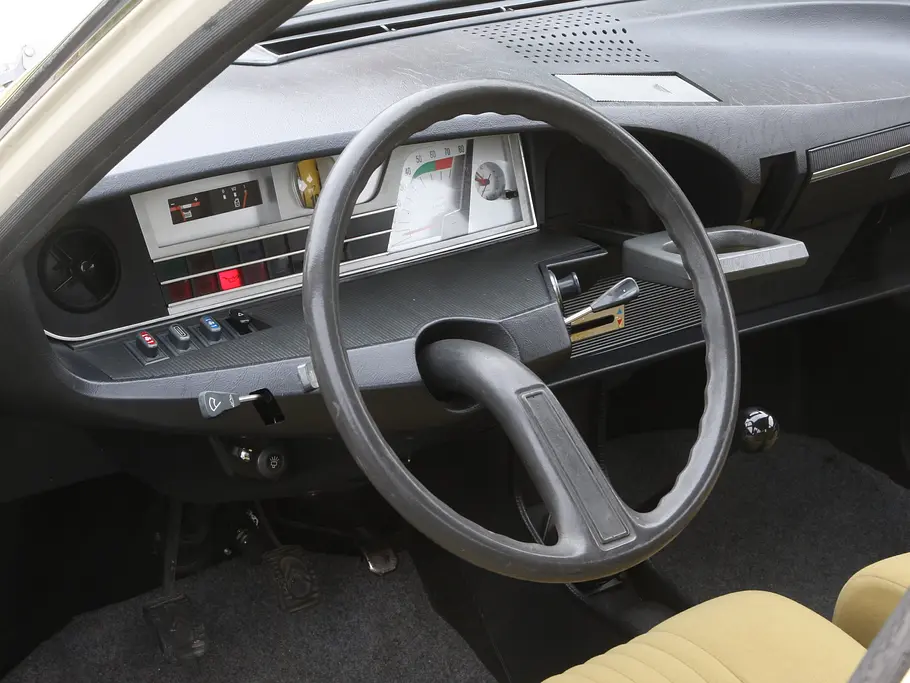 Klassiker Youngtimer Citroën GS Cockpit