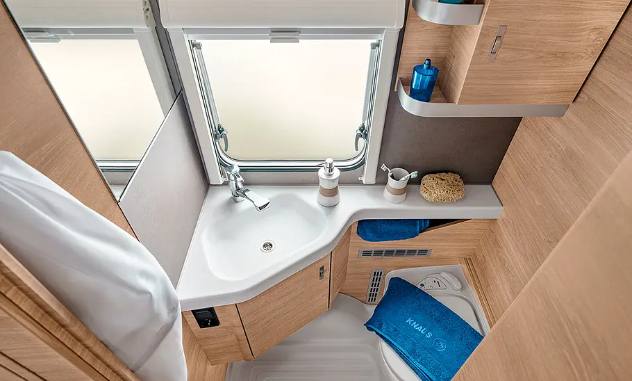 Knaus Südwind 60 Years (2024) Knaus Südwind 60 Years (2024) Bad mit Waschbecken und Toilette