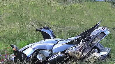 One:1 crasht auf dem Nürburgring