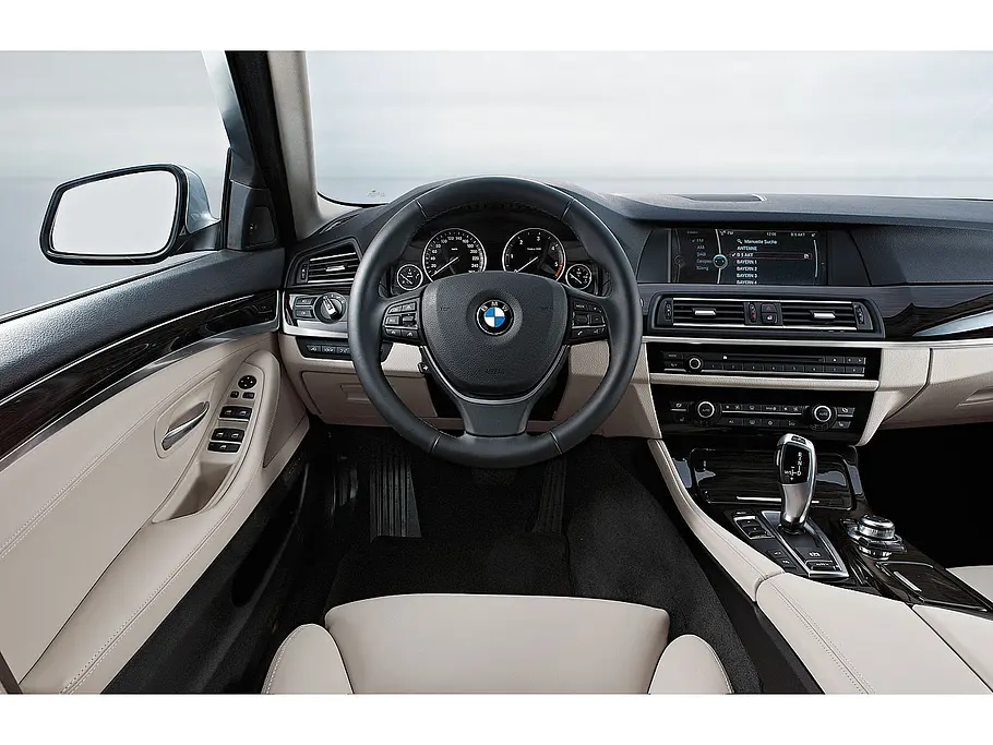 Kombi Vergleich - BMW 5er Touring Kombi Vergleich BMW 5er Touring Cockpit