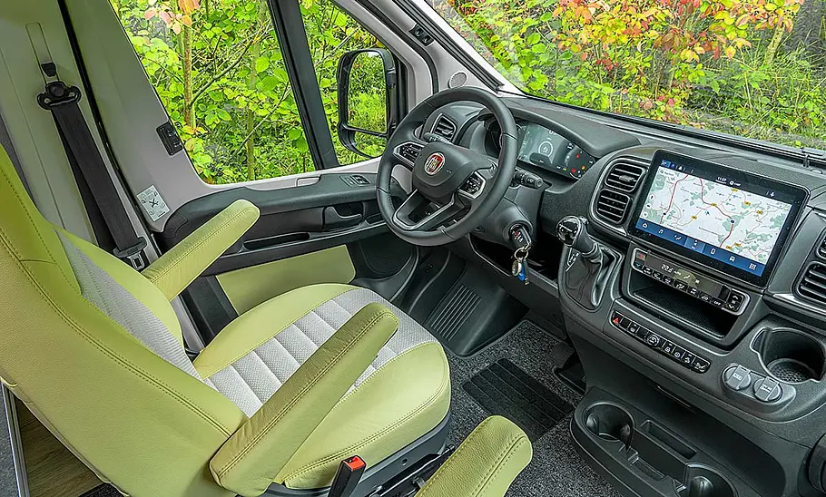 Das Cockpit des La Strada Avanti C.