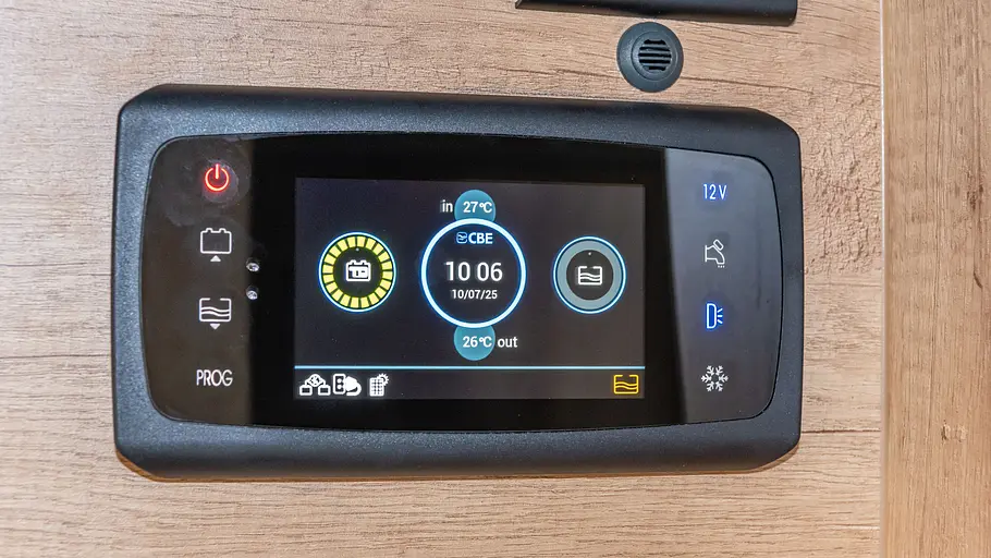 Das smarte Bedienpanel des La Strada Avanti F Edition 40 im Detail.