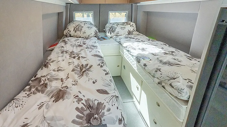Das Bild zeigt das Schlafzimmer des La Strada Regent EB (2024).