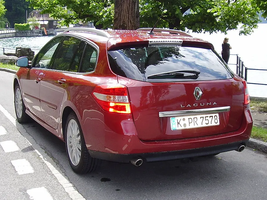 Renault Laguna Grandtour 2.0 dCi - Heckansicht