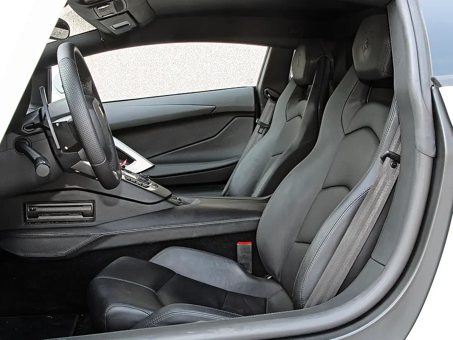 Lamborghini Aventador Faszination Vergleich Bilder technische Daten Sitze