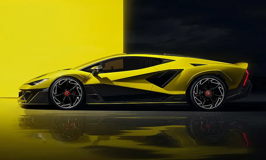 Lamborghini Fenomeno (2025) Der Lamborghini Fenomeno (2025) statisch von der Seite fotografiert.