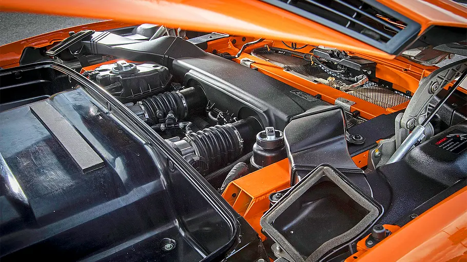 Blick in den Motorraum des Lamborghini Gallardo Performante.