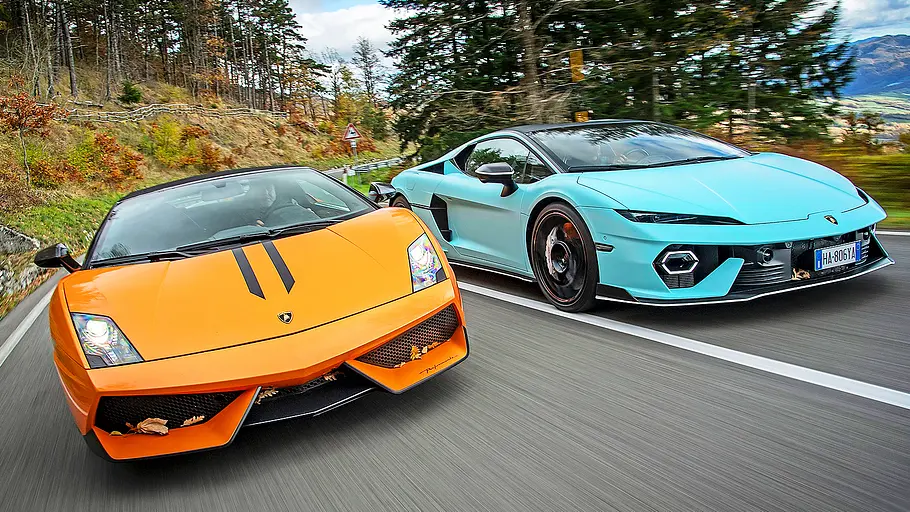Blick von schräg vorne auf die fahrenden Supersportler Lamborghini Gallardo Performante und Lamborghini Temerario.