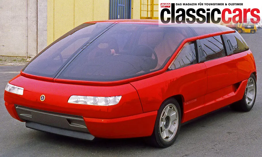 Der Bertone Lamborghini Genesis statisch von schräg vorne fotografiert.
