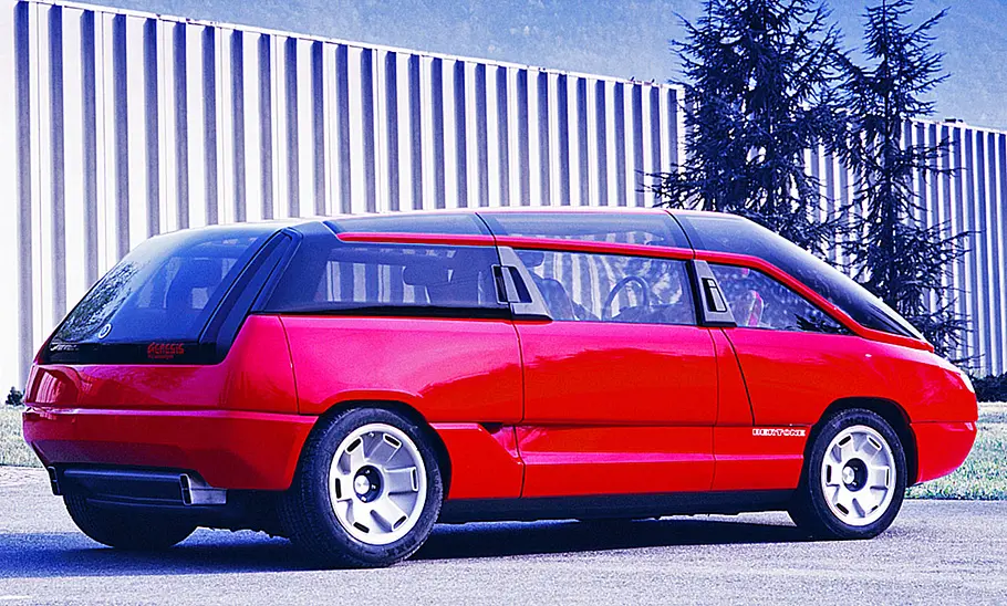 Der Bertone Lamborghini Genesis statisch von schräg hinten fotografiert.