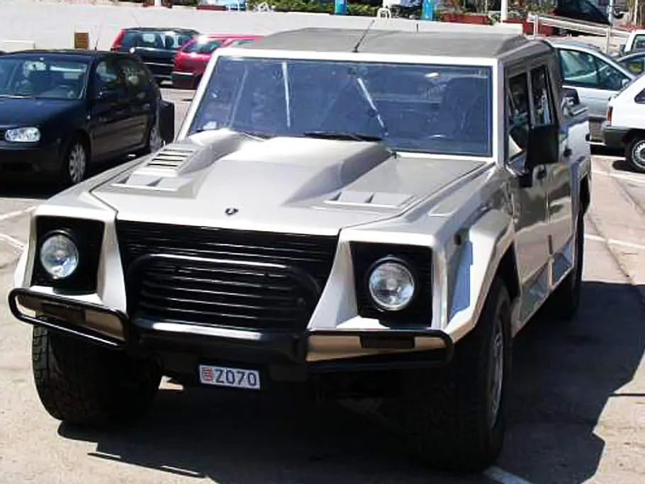 Lamborghini LM002