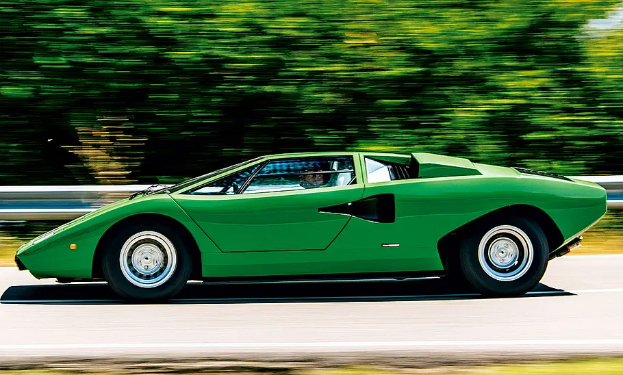 Lamborghini Miura SV/Countach LP400