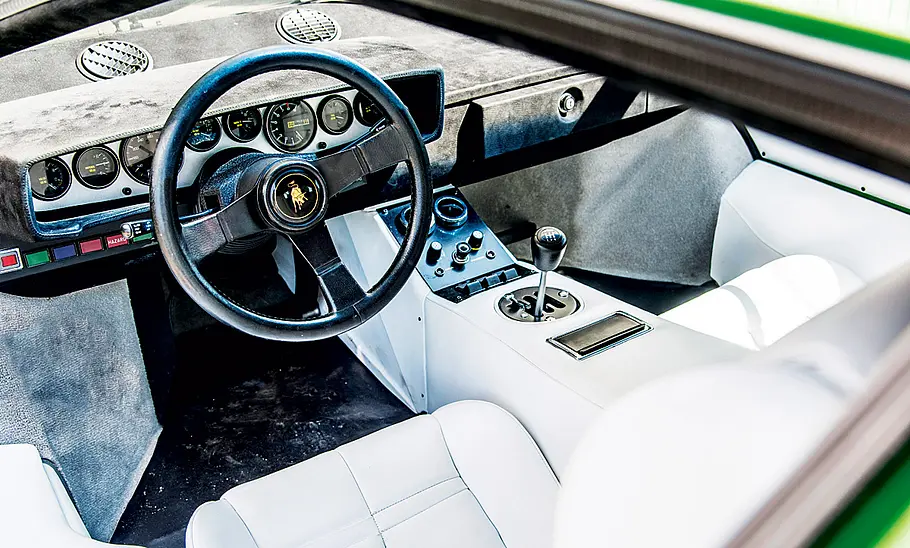 Lamborghini Miura SV/Countach LP400