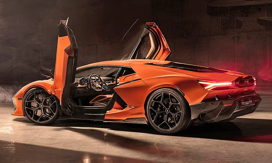 Lamborghini Revuelto (2023) Lamborghini Revuelto (2023)
