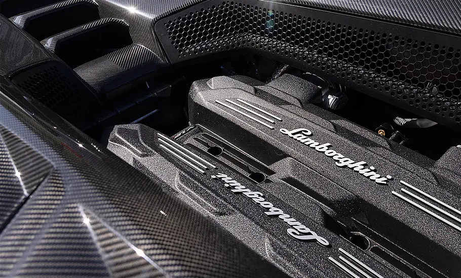 Lamborghini Revuelto (2023)