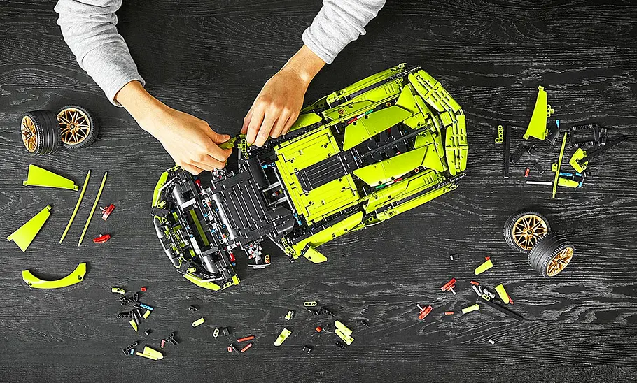 Lamborghini Sián: Lego-Technic-Bausatz Der Lego Technic Lamborghini Sián im Aufbau.