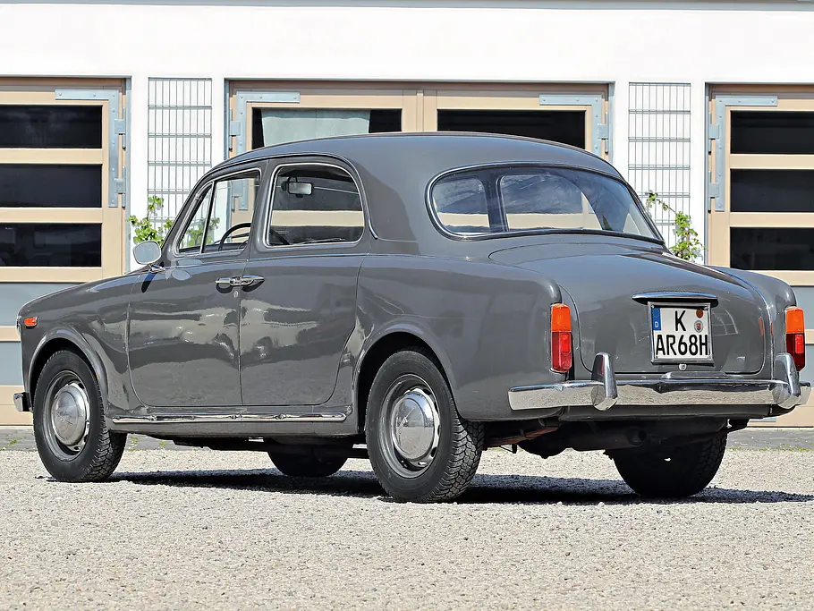 Lancia Appia Bilder technische Daten Limousinen Oldtimer Vergleich Heck