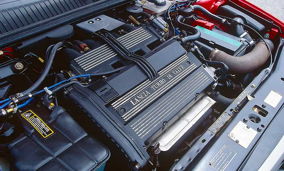Lancia Delta HF turbo Der Motor des Lancia Delta HF turbo.