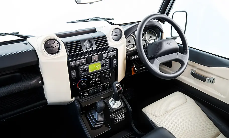 Land Rover Defender Works V8 (2018) Land Rover Defender Works V8 (2018)