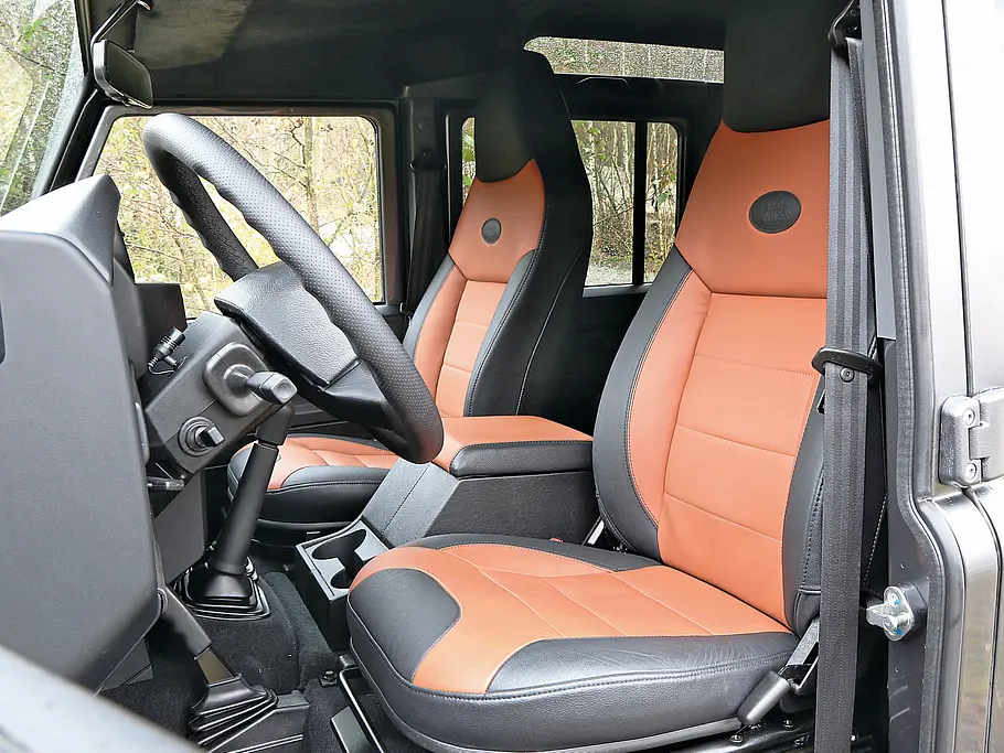 Land Rover Defender TD4 110 SW Geländewagen Diesel Fünftürer Test Bilder