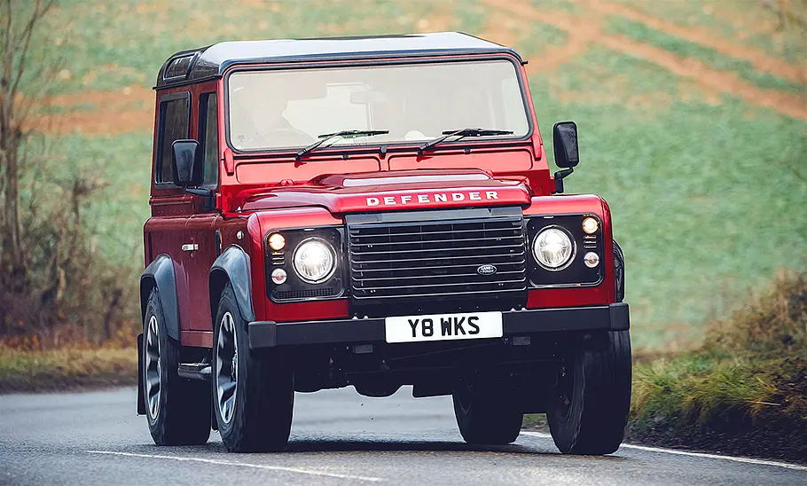 Land Rover Defender Works V8
