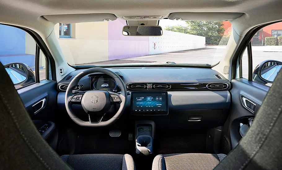 Das Cockpit des Leapmotor T03 (2024).